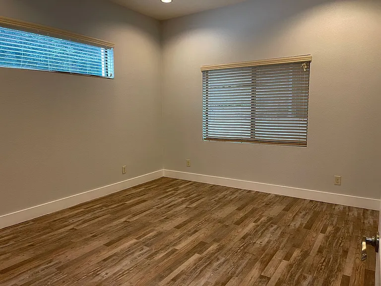 1512 Forest Trl — Photo 15