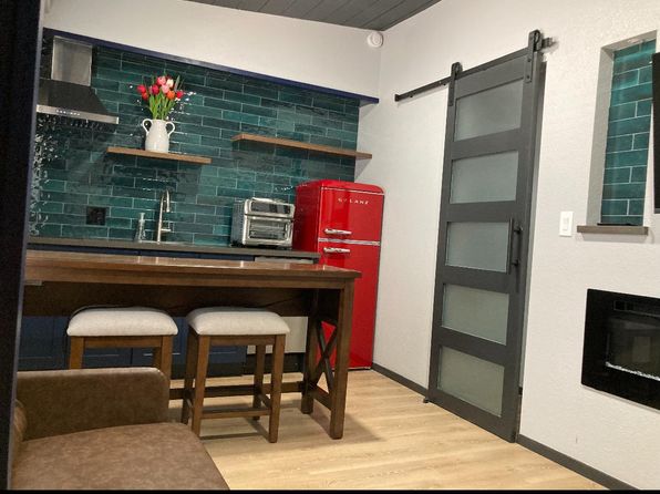 230 S 11th St APT A