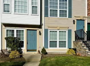 807 Sassafras Ct, Mahwah, NJ 07430