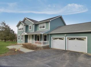 115 Beach Rd, Poughquag, NY 12570