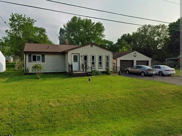 4455 Burgundy Dr, Flint, MI 48506