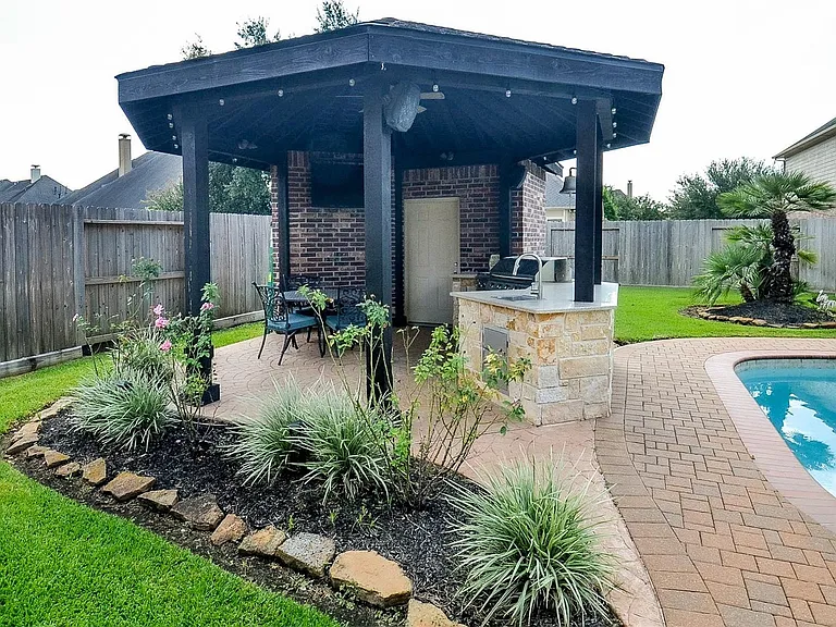 2239 Monarch Terrace Dr — Photo 32