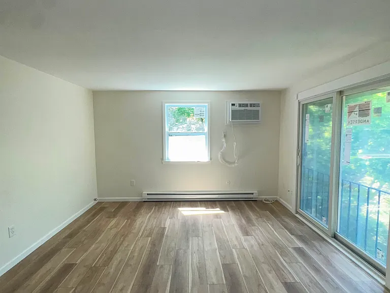 635 E Seneca Tpke #13 — Photo 2