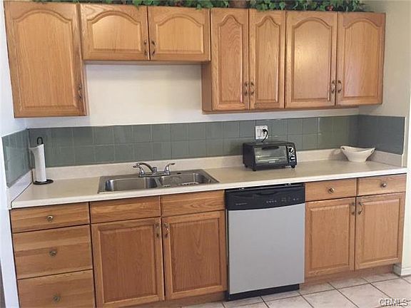 4th image of 4938 N Mayfield Ave