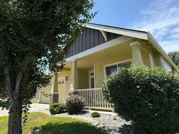 7706 W 21st Ave, Kennewick, WA 99338