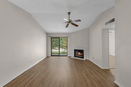 2120 El Paseo St Photo 1