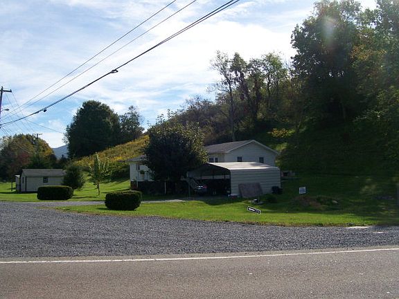 2nd image of 106 Vista St