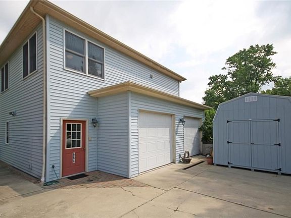 2nd image of 664/17544 Pine Ct
