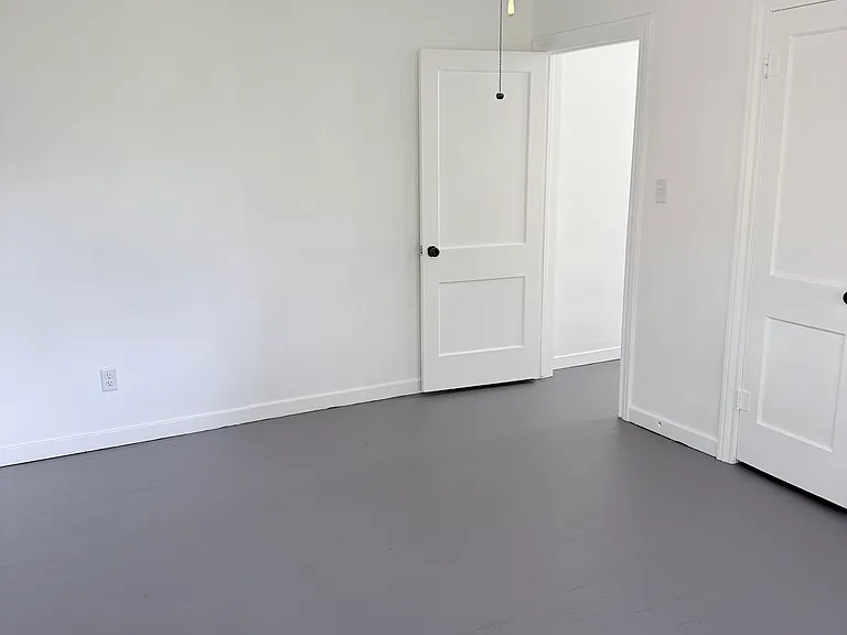 1111 Alvin Ave — Photo 18