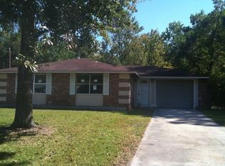 4606 Robinhood Dr, Pascagoula, MS 39581