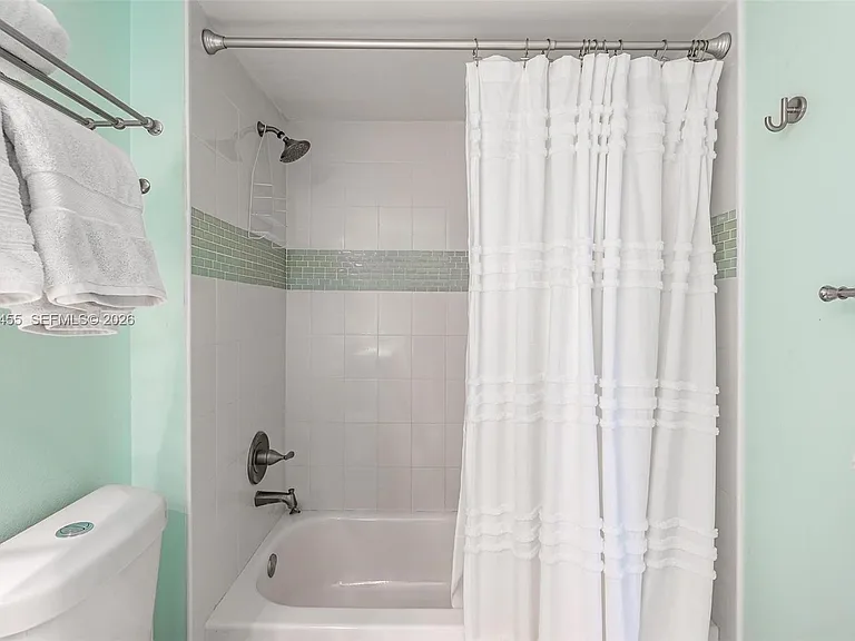 780 NE 69th St #1010 — Photo 25
