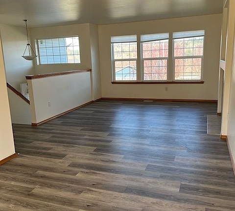 5th image of 10520 66th Ave NE