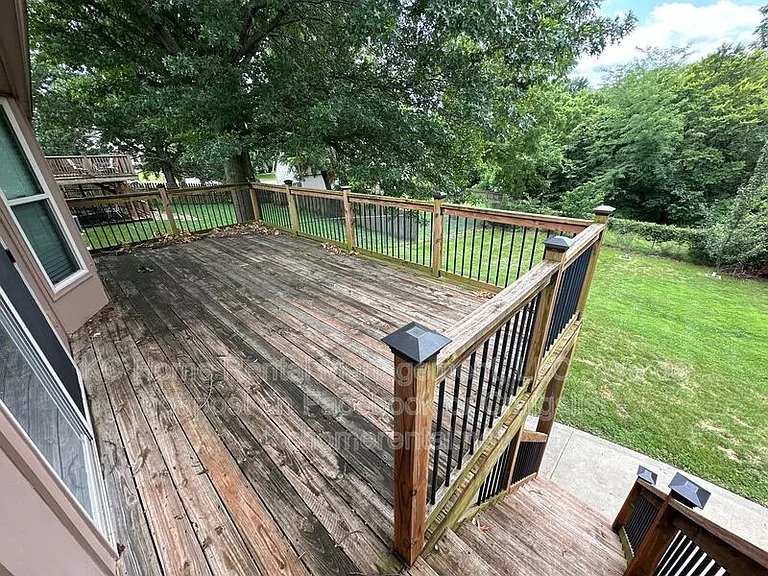 8704 N Shannon Ave — Photo 32