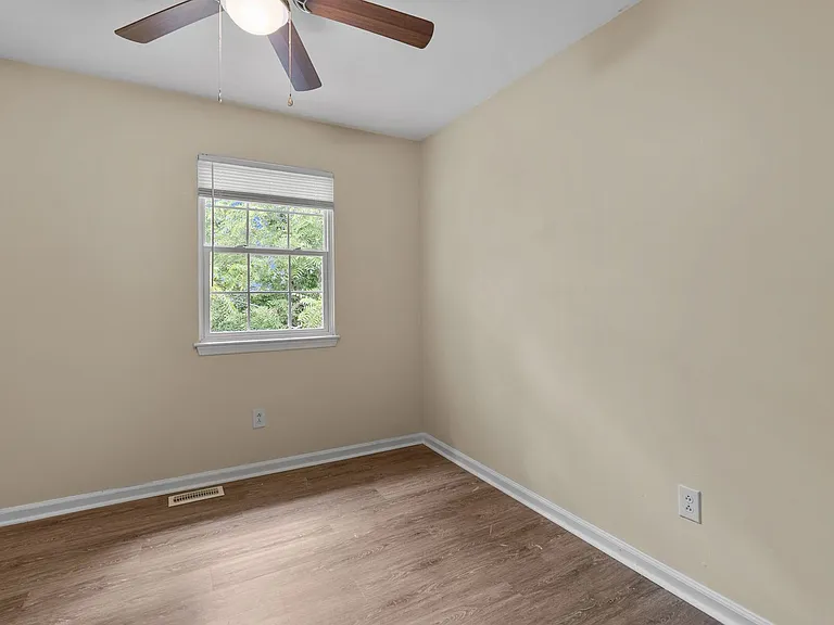 3228 Scarborough Way — Photo 21