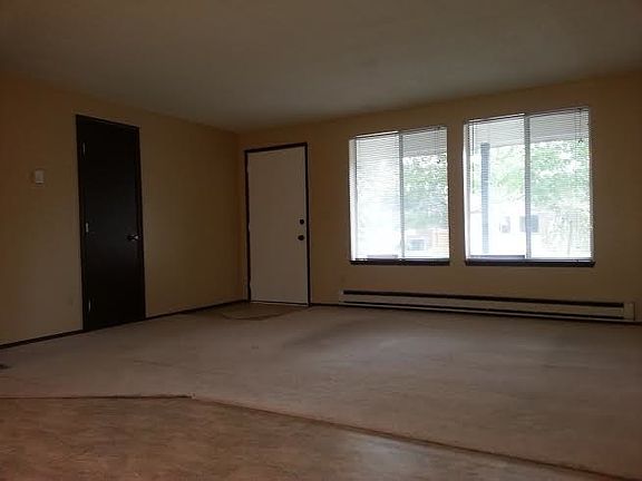 4th image of 17511 5th Avenue Ct E