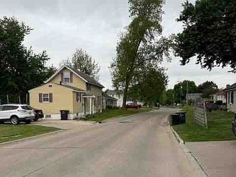 5th image of 2101 34th St