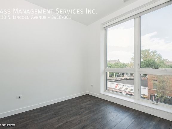 4th image of 3418 N Lincoln Ave #301