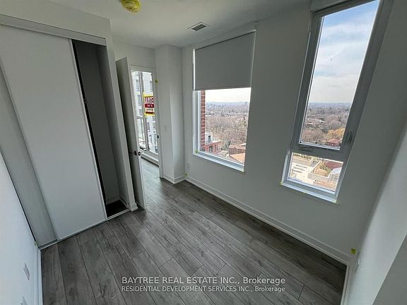 4th image of 3100 Keele St #1102