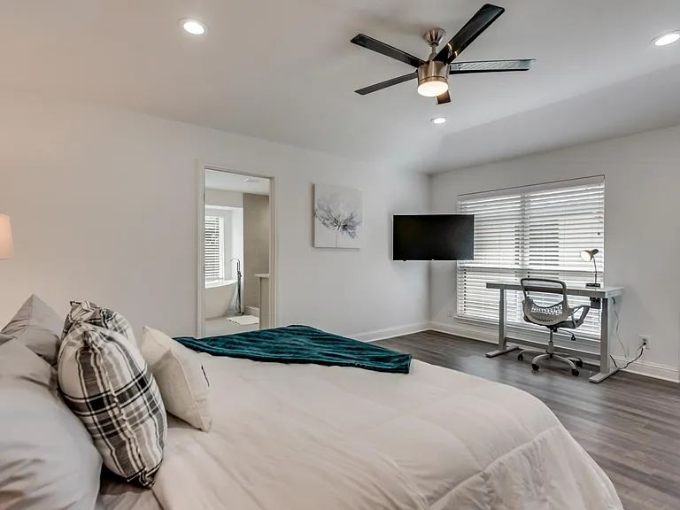 6922 La Manga Dr — Photo 12