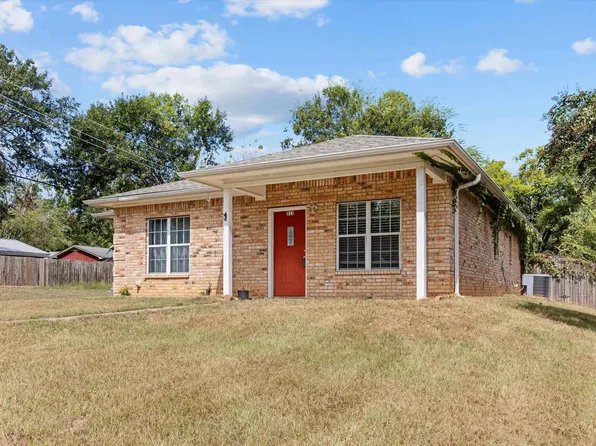 313 Half St, Lindale, TX 75771