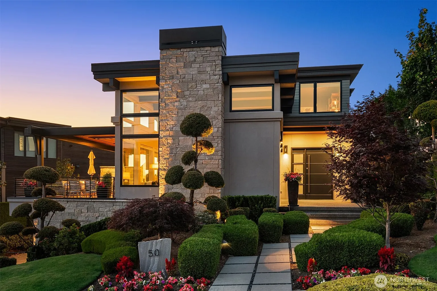 50 7th Avenue S photo 1