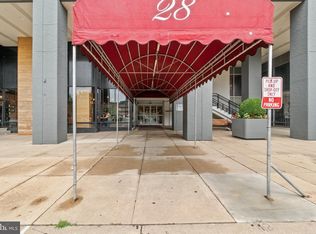 Penthouse Condominium, Towson, MD 21204