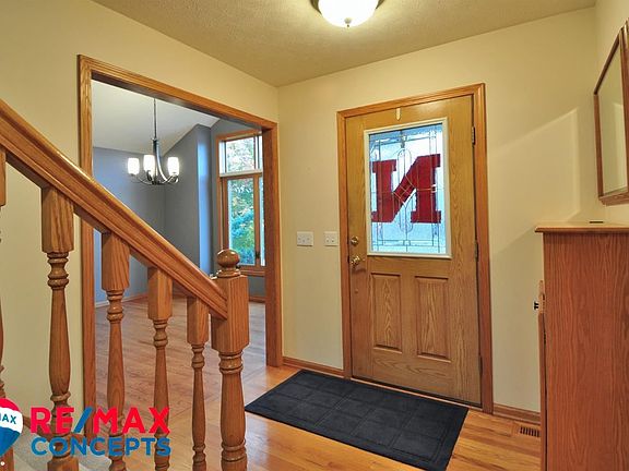5th image of 9121 Merryvale Dr