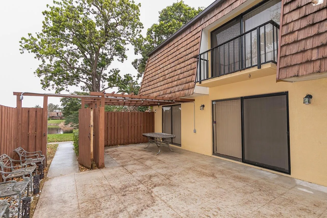 3 bed, 2.5 bath, 1488 sqft, $2,800 — Photo 4