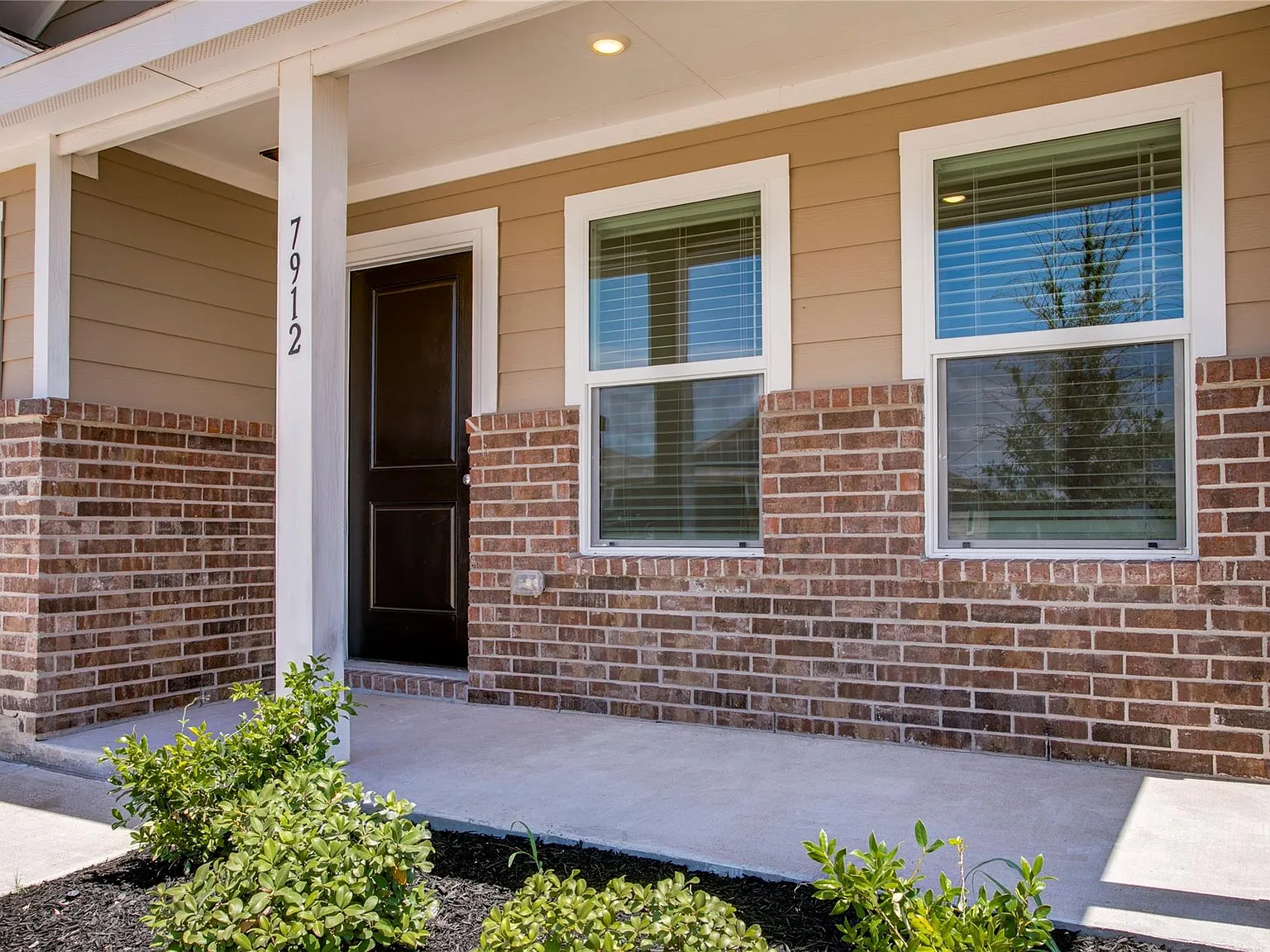 3 bed, 1267 sqft, $2,250 — Photo 1