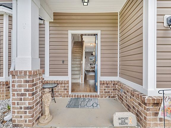 5th image of 45 Labrador Ln NE