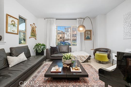 4th image of 165 Frame