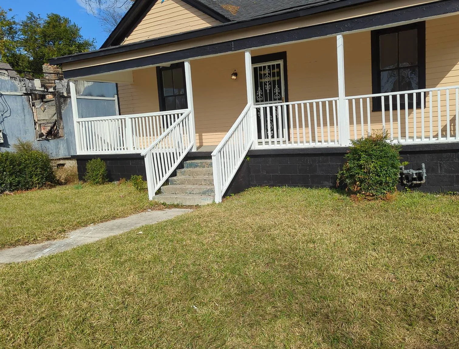 645 Rutherford Avenue - 1 — Photo 2