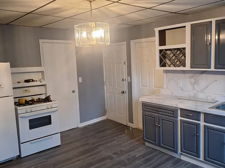 27 Hickory St #1N — Photo 1