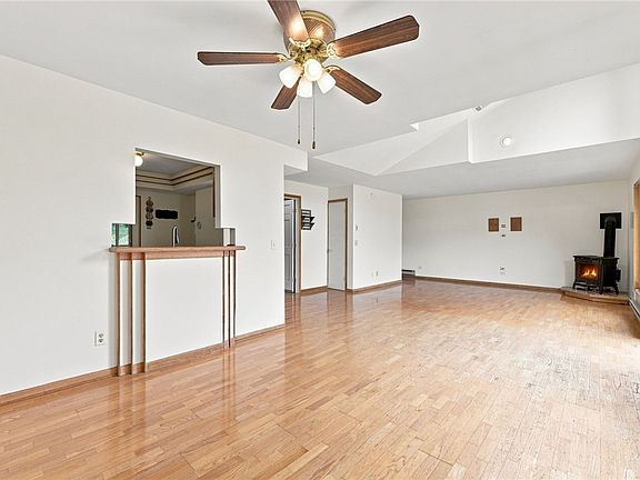 4th image of 103 Penny Ln