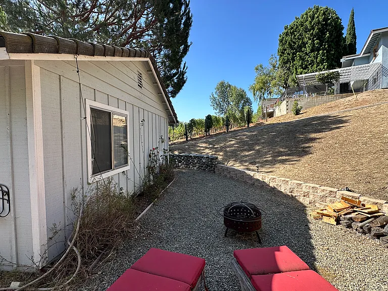 5856 La Cumbre Rd #B — Photo 28