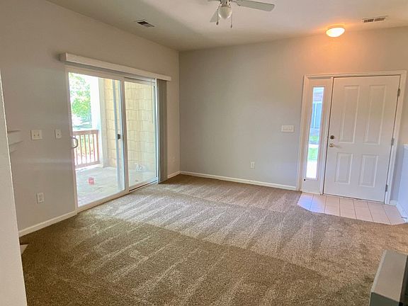 2nd image of 4725 Hahns Peak Dr Unit 103