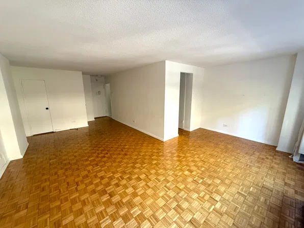 520 East 81st Street image 1 of 10