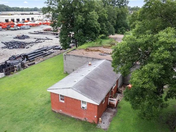 5513 Typo Ln, Norfolk, VA 23502