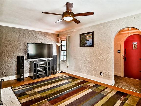 4th image of 5710 East Dr
