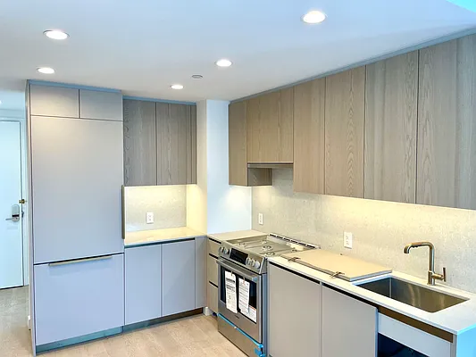 Rented by YouYork Management LLC | media 1