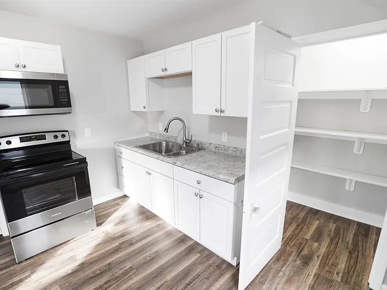 1248 SW Topeka Blvd #2A — Photo 4