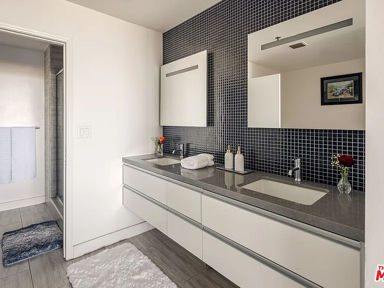 10724 Wilshire Blvd #712 — Photo 24
