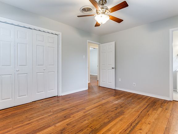 2nd image of 1706 Langford St