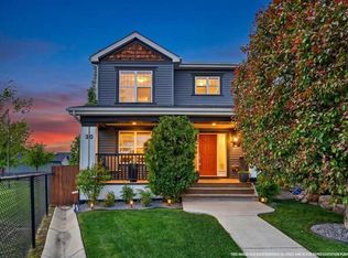 30 S Copperstone Grn SE, Calgary, AB T2Z 0R8