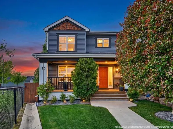 30 S Copperstone Grn SE, Calgary, AB T2Z 0R8