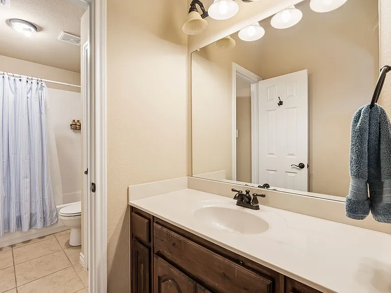 2251 Cold Water Dr — Photo 32