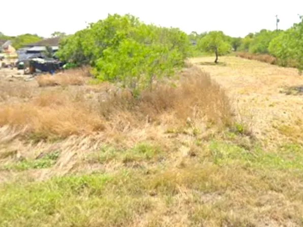 0 W 1st St, Bishop, TX 78343