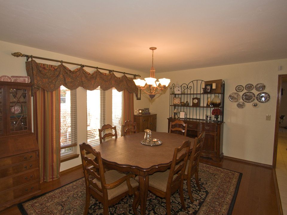 1st image of 2904 Woodhollow Trl