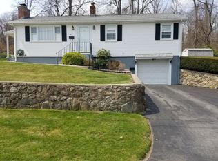 23 Mulberry Cir, Johnston, RI 02919