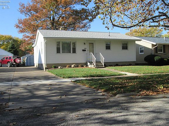 2nd image of 1645 Oakmont Ln
